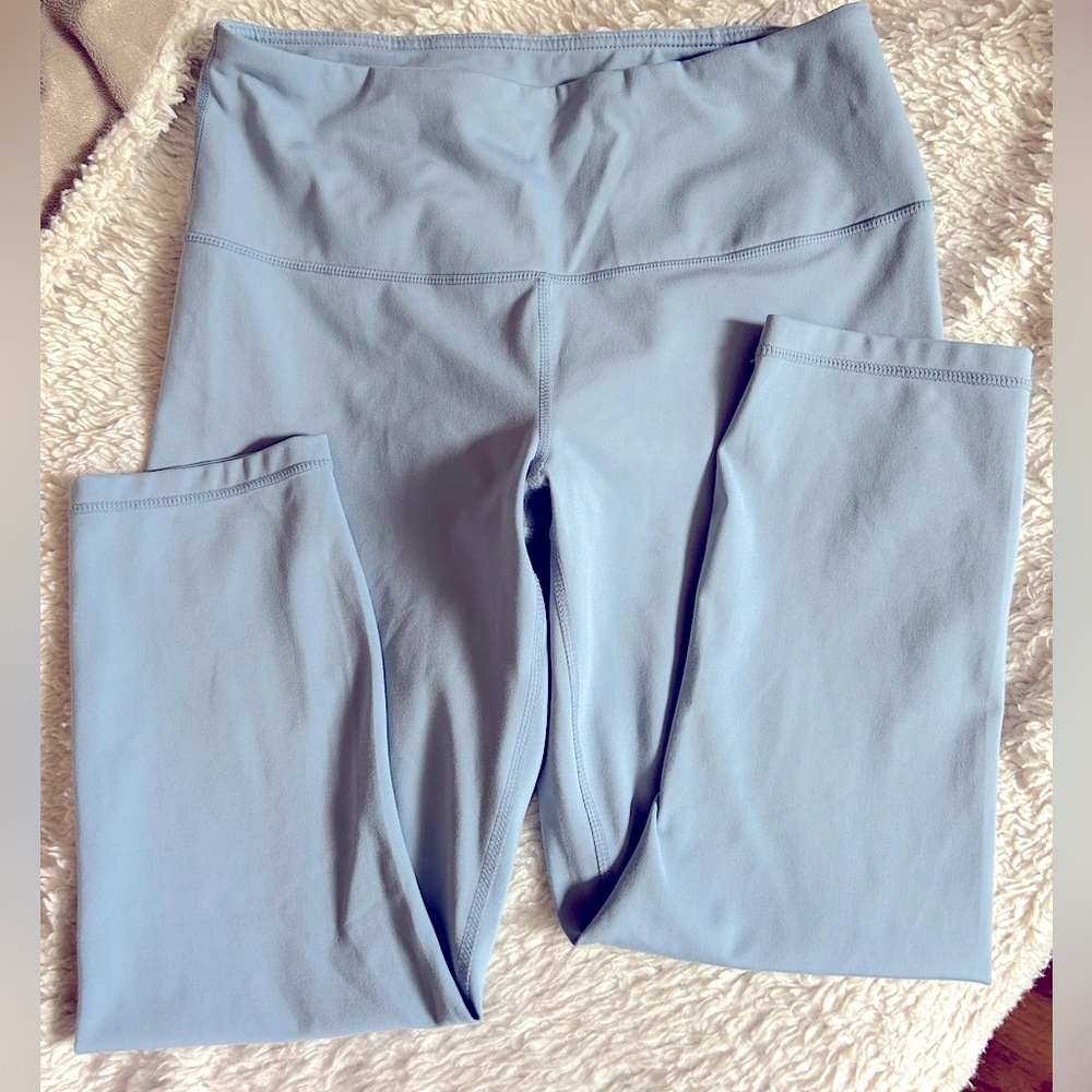 Capri leggings by yogalicious